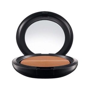 MAC sculpting powder